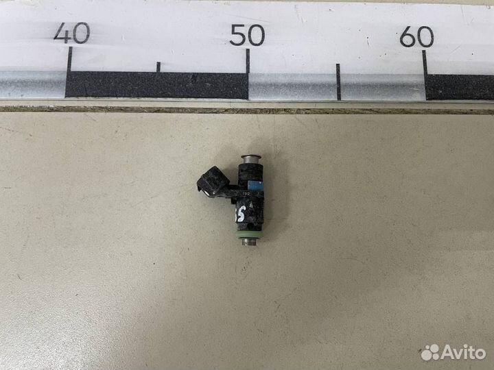 Форсунка инжекторная электрическая Volkswagen Polo