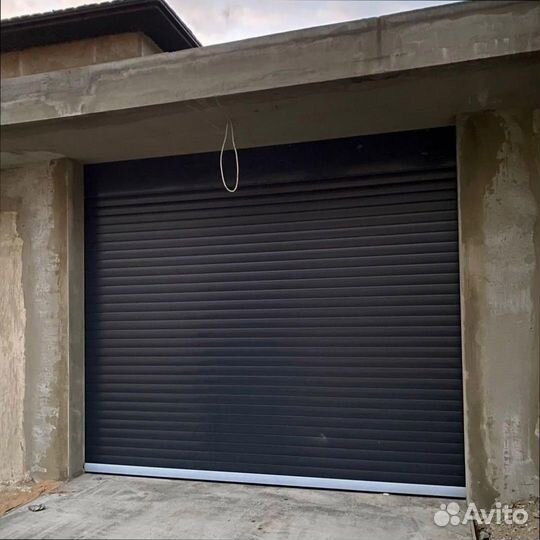 Секционные подъемные ворота с терморазрывом