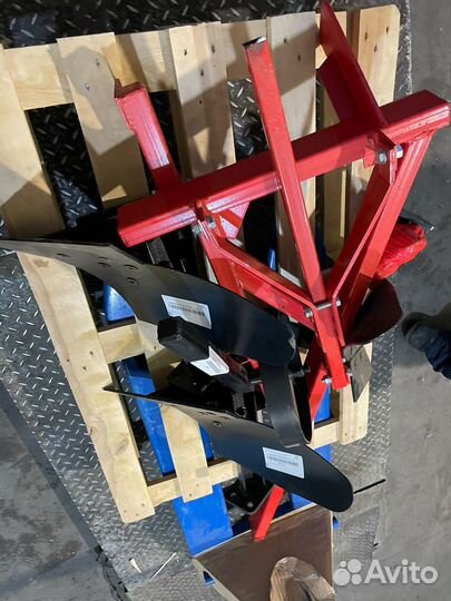 Плуг Дивизин 1L-320, 2023