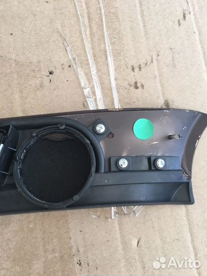 Накладка передней двери Фольксваген Фаэтон(1496)