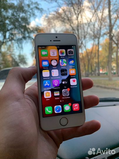 iPhone SE, 32 ГБ