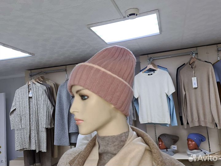 Демисезонные кашемировые шапки