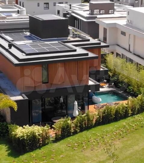 Коттедж 182 м² на участке 6 сот.