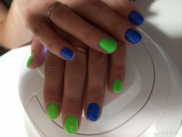 Модель на маникюр