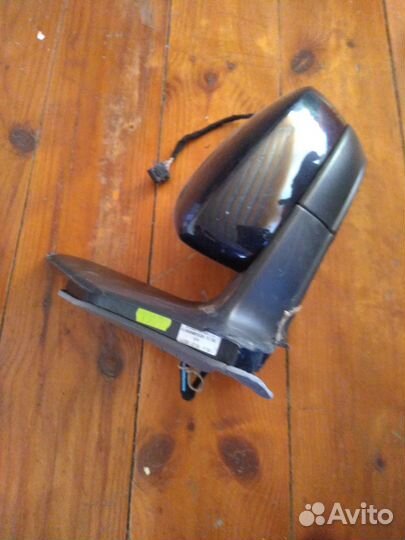 Левое бокое зеркало Volkswagen Polo