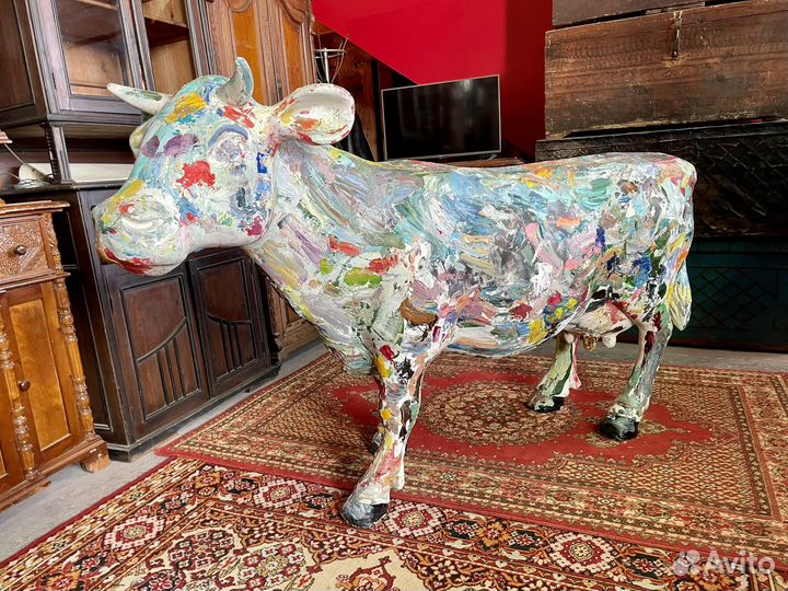Арт-объект корова