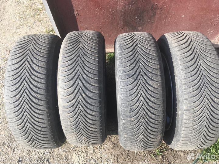 Michelin Alpin 5 205/60 R16 96H