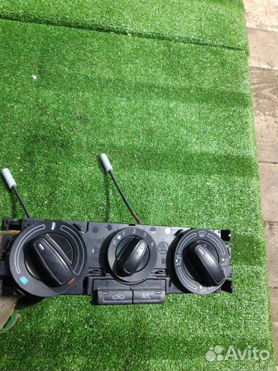 Переключатель отопителя Skoda rapid 1