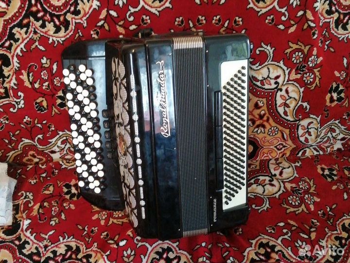 Баян royal standard romance