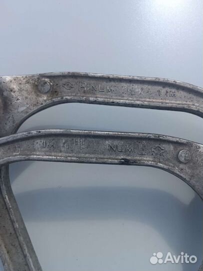 Рычаг передний верхний Nissan Fuga Y51