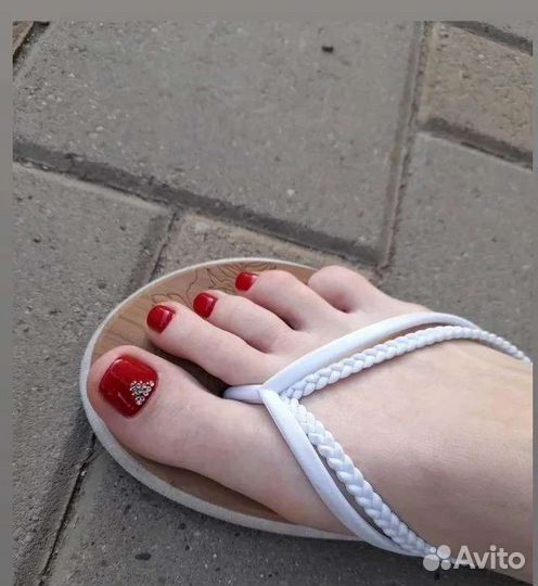 Маникюр, педикюр