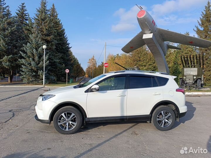 Toyota RAV4 2.0 CVT, 2015, 146 200 км