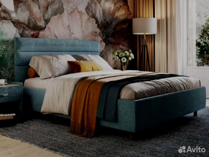 Кровать с матрасом