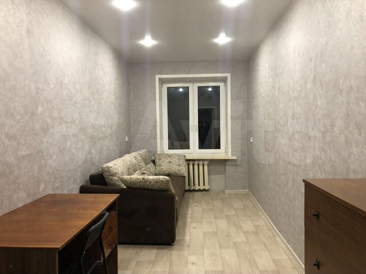 Комната 13 м² в 5-к., 4/5 эт.