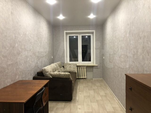 Комната 13 м² в 5-к., 4/5 эт.