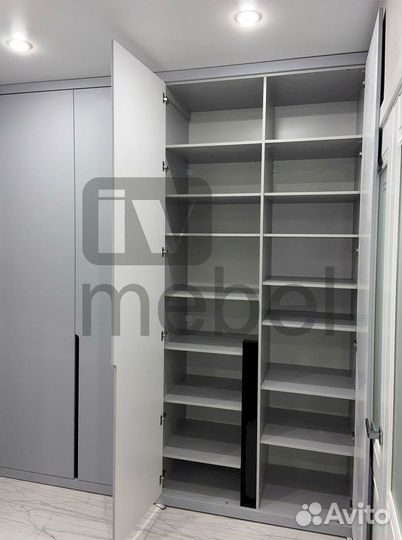 Встраиваемый шкаф