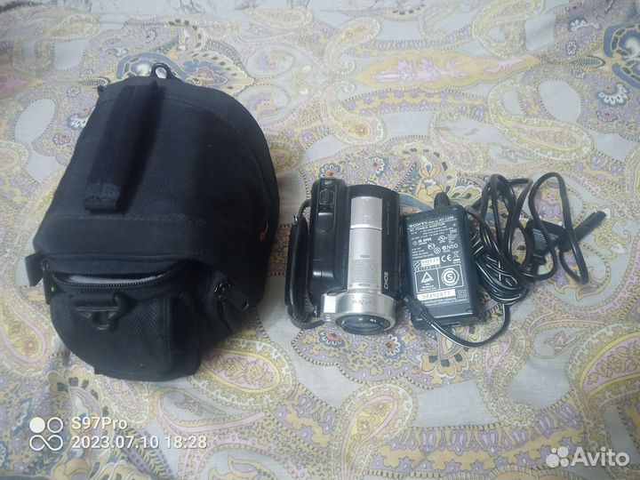 Видеокамера HDR-SR10e