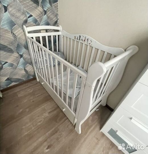 Детская кроватка