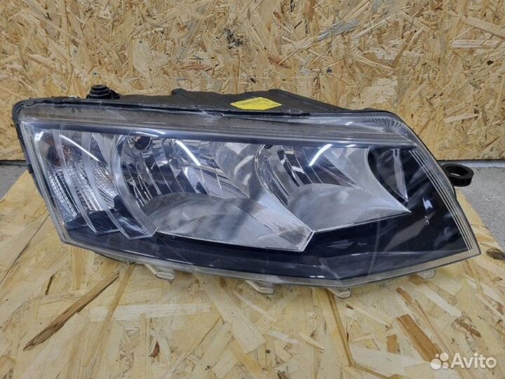 Фара передняя правая Skoda Octavia A7 С 2013