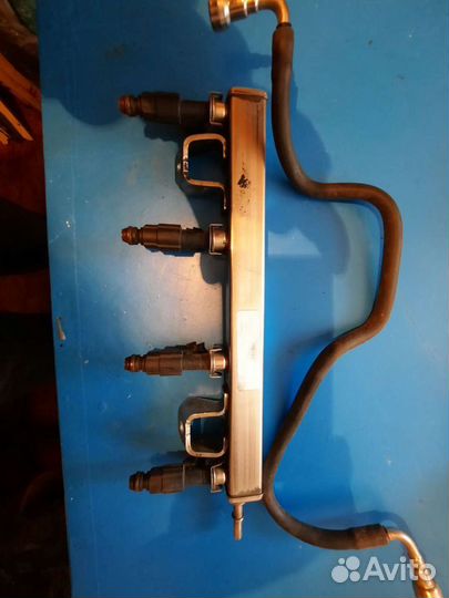 Топливная рампа и форсунки