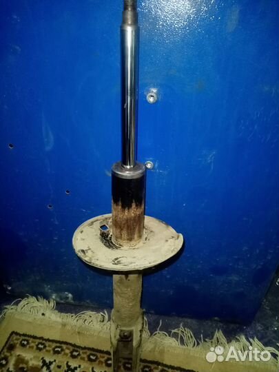 Передняя стойка рено дастер