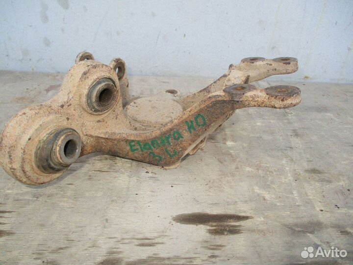 Кулак поворотный задний левый Hyundai Elantra 4