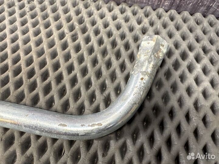 Ключ баллонный Audi A4 B6 AMB 2004