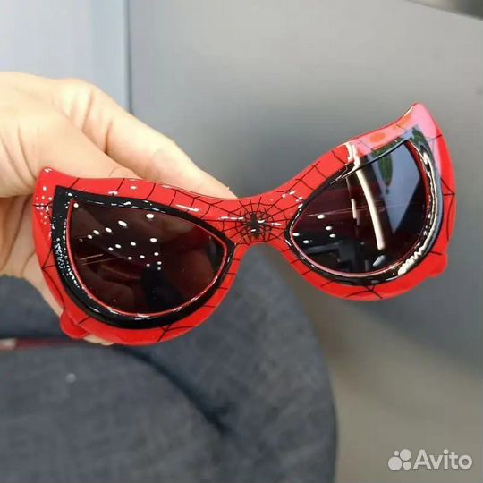 Детские солнечные очки