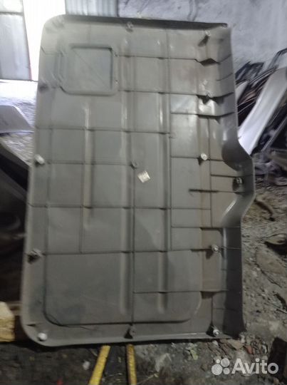 Обшивка крышки багажника Chery tiggo (t11)