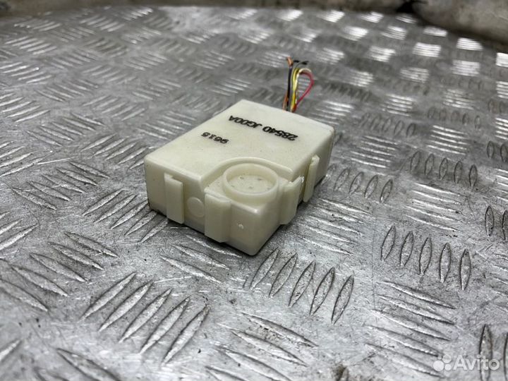 Блок электронный Nissan X-Trail T31 MR20DE 2009