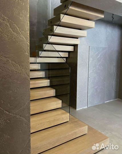 Деревянная лестница