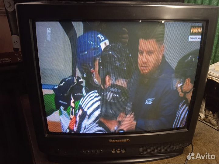 Телевизор бу panasonic