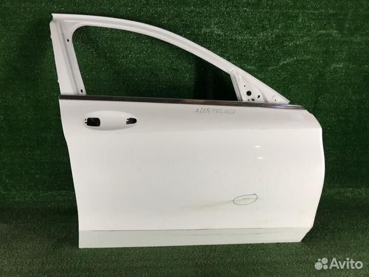 Дверь передняя правая Mercedes-Benz C-Class