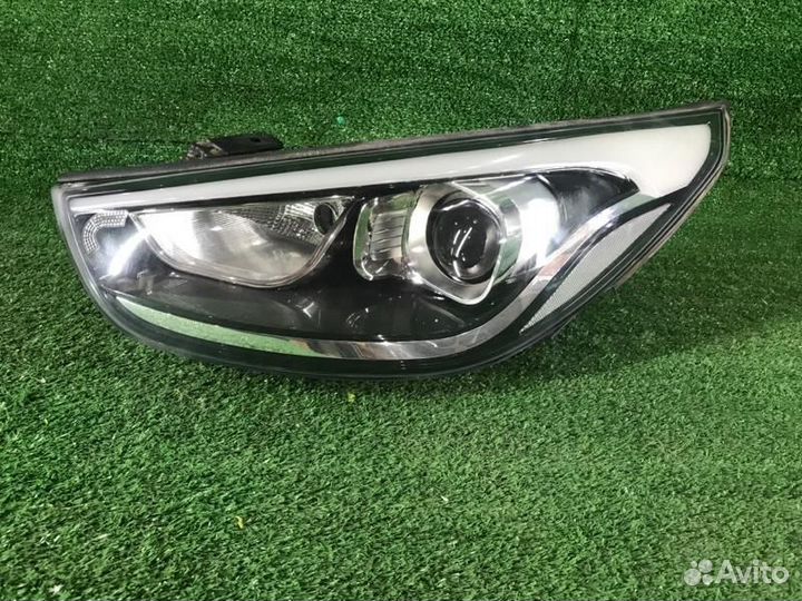 Фара левая Hyundai ix35