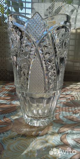 Ваза для цветов хрустальная