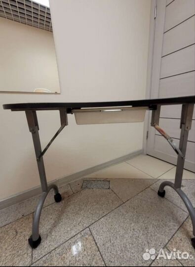 Маникюрный стол складной бу