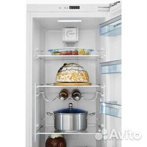 Встраиваемый холодильник