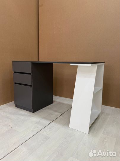 Письменный стол Карл