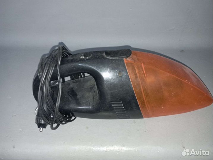 Автомобильный пылесос