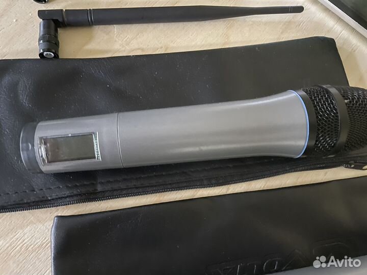 Радиомикрофоны Volta US-102