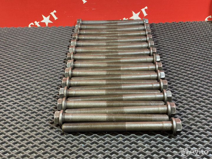 Комплект болтов ГБЦ 2018г Daf XF106