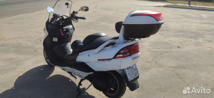 Максискутер Suzuki Skywave 400