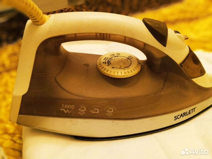 Утюг Scarlett sc-135s