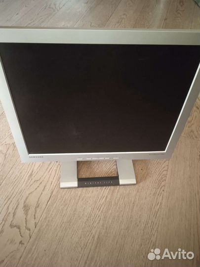 Монитор Samsung 17 дюймов