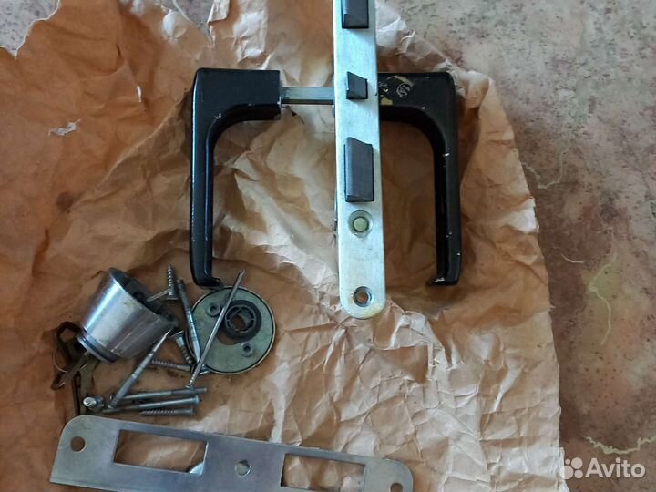 Замки разные на перебор, запчасти