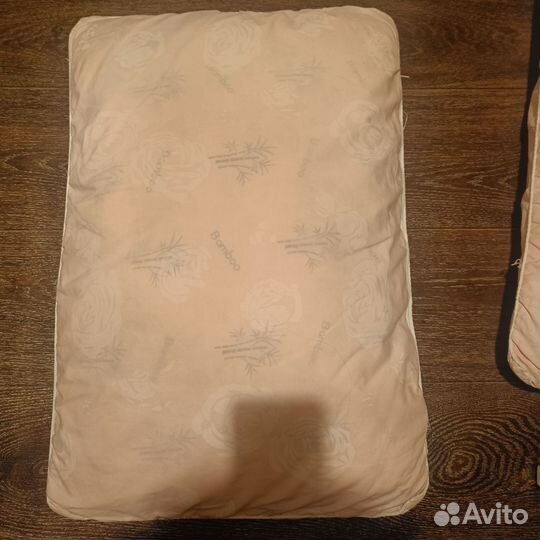 Подушка для кровати