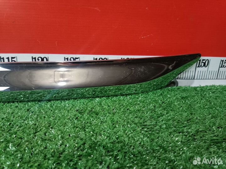 Накладка крышки багажника Lexus RX