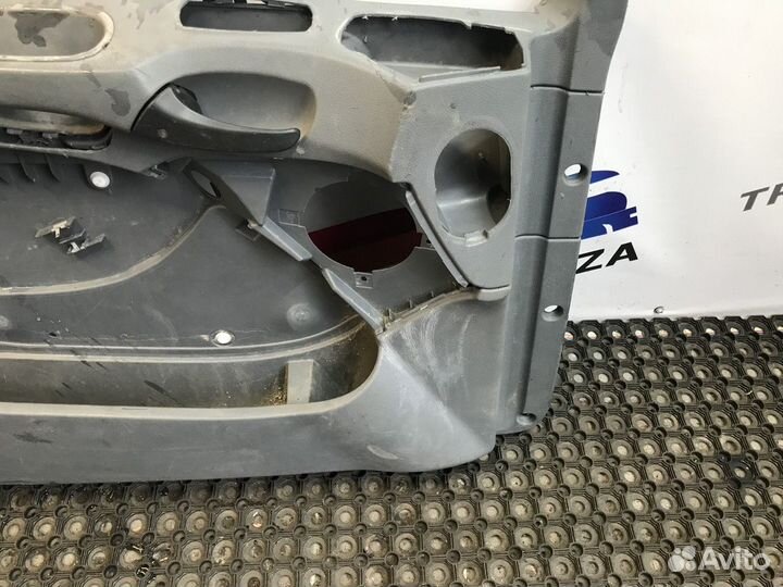 9437209400 Обшивка двери левая