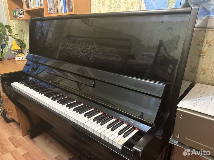 Пианино Заря