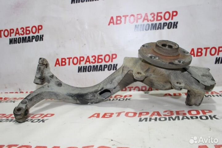 Кулак поворотный передний правый для Volkswagen Pa